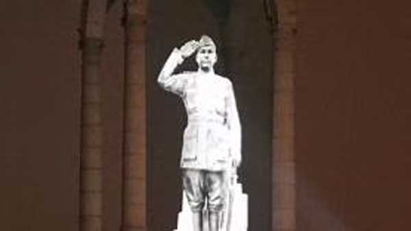 इंडिया गेट पर लगेगी नेताजी की प्रतिमा, तराशेंगे मूर्तिकार अरुण योगीराज